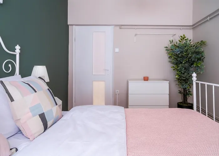 Daire Centrally Locat