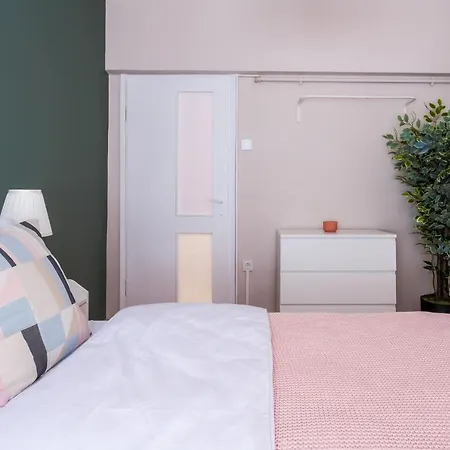 Daire Centrally Locat