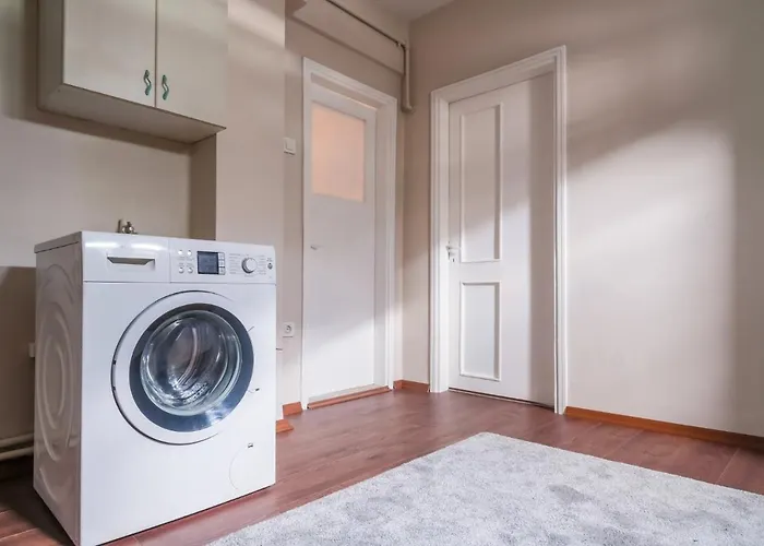 Centrally Locat Daire *